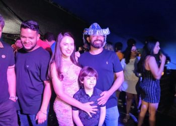 Encerramento do São João de Peritoró 2025 reúne multidão e consagra evento como um dos maiores da região com o grande show de Matheus Fernandes