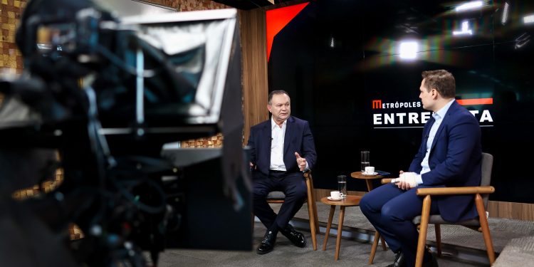 No Metrópoles Entrevista, governador Carlos Brandão destaca impactos do tarifaço e parceria com o governo federal