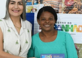 EM PORTO RICO DO MARANHÃO, CARTÕES RO MARANHÃO LIVRE DA FOME SÃO ENTREGUES PELA PREFEITURA.