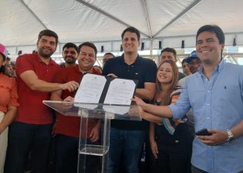 Prefeito Juscelino Marreca garante novos avanços para Santa Luzia com assinatura de ordens de serviço e presença de Orleans Brandão