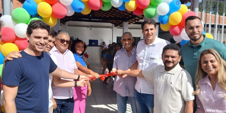 Cururupu em festa com entrega de cartões do programa Maranhão Livre da Fome e anúncios de novas obras em parceria com o Governo do Estado