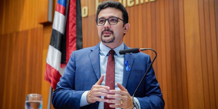 “Palhaçada escrita em juridiquês”, afirma Yglésio sobre reclamação do PCdoB no STF