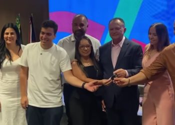 Em parceria com o governador Carlos Brandão, prefeitura de São Domingos do Maranhão recebe novo veículo para a Assistência Social