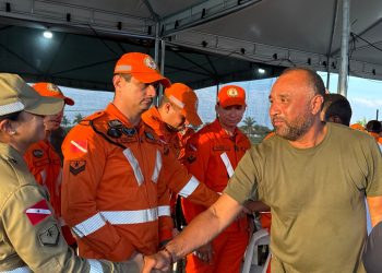 Roberto Costa recepciona bombeiros do Estado do Pará para reforçar buscas por crianças desaparecidas em Bacabal