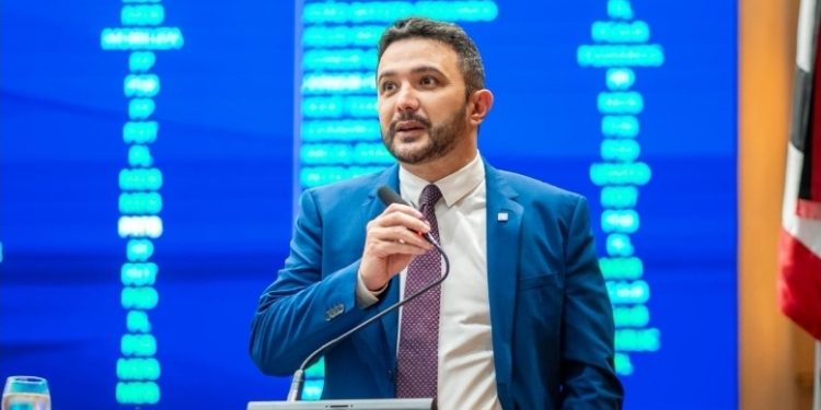 YGLÉSIO CLASSIFICA COMO “DIABÓLICA” TRAMA JURÍDICA DO GRUPO DE OPOSIÇÃO DINISTA PARA AFASTAR BRANDÃO DO CARGO.