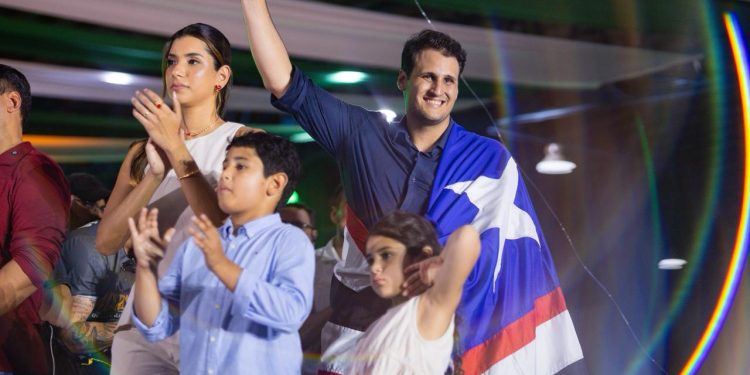 Com 40 mil pessoas e 182 prefeitos, Orleans Brandão lança pré-candidatura ao governo do Maranhão