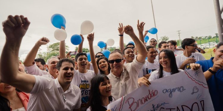 Orleans Brandão reitera compromisso com Presidente Dutra durante entrega de obras e serviços no município