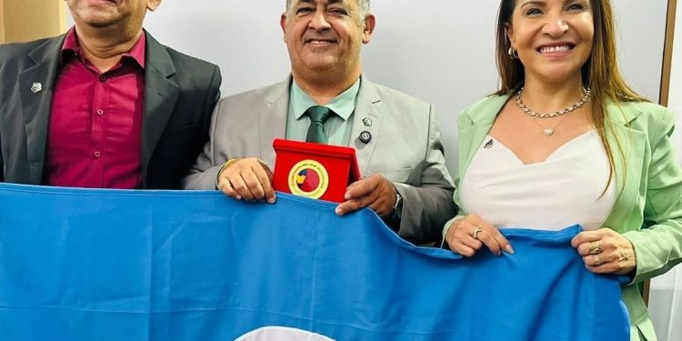 Educação de Mata Roma é premiada em Brasília com Selo Ouro Nacional de Alfabetização