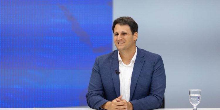 “Fizemos muito e vamos fazer muito mais pelo Maranhão”, afirma Orleans em entrevista