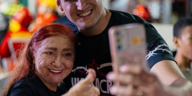 Orleans Brandão leva pré-campanha para perto do povo em São Luís