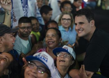Ato gigantesco com adesão de mais de 40 suplentes de vereadores de São Luís impulsiona pré-candidatura de Orleans Brandão na capital