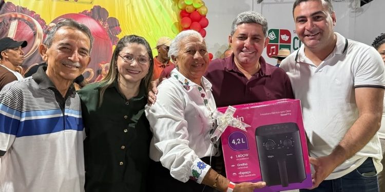 Prefeitura de Matinha celebra Dia das Mães com grande festa e homenagens