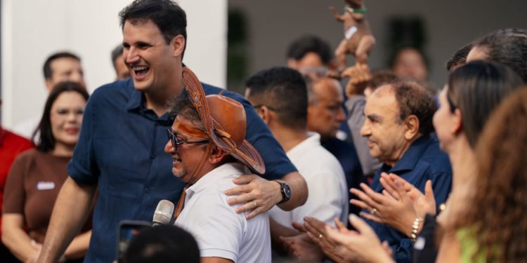 Orleans Brandão reúne lideranças e apoiadores em ato político em Davinópolis
