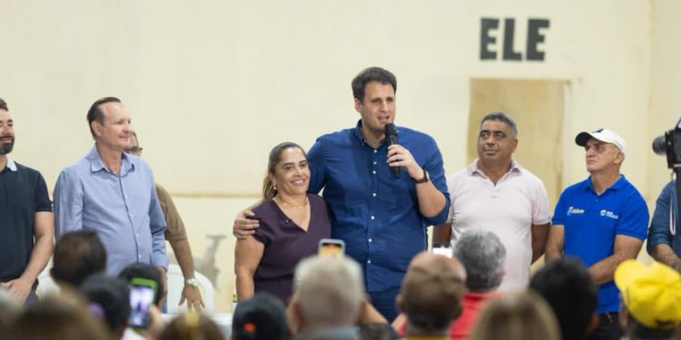 Em Riachão, Orleans Brandão recebe apoio da prefeita Paula Coelho e defende continuidade do municipalismo
