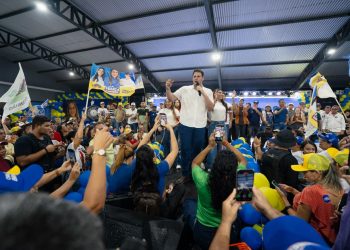 Orleans Brandão prestigia lançamento da pré-candidatura de França do Macaquinho e promete ampliar investimentos na saúde de Santa Luzia