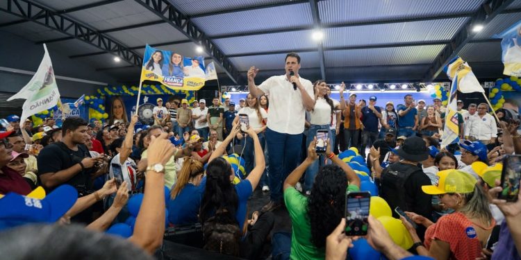 Orleans Brandão prestigia lançamento da pré-candidatura de França do Macaquinho e promete ampliar investimentos na saúde de Santa Luzia