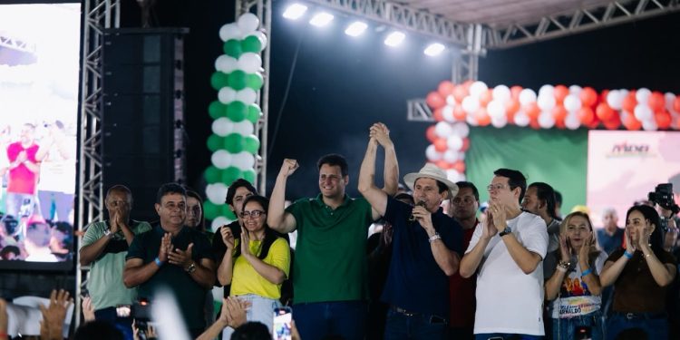 “Por Todo o Maranhão” mostra força em Coroatá e amplia união política em torno de Orleans Brandão