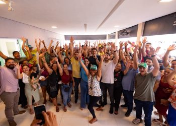 Orleans Brandão recebe apoio de Alanna Abreu em Miranda do Norte durante encontro com lideranças comunitárias
