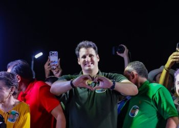 São Mateus – Em mega arrastão com mais de 15 mil pessoas, Orleans Brandão lança candidatura e afirma confiança na vitória no primeiro turno