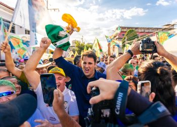 Imperatriz vai às ruas em arrastão gigante e mostra mais uma vez favoritismo de Orleans Brandão na Região Tocantina