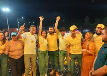 Ao lado de Júnior Garimpeiro, Natália lança candidatura a deputada estadual e reúne lideranças do Alto Turi durante mega caminhada em Centro Novo do Maranhão