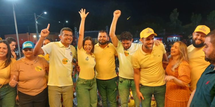 Ao lado de Júnior Garimpeiro, Natália lança candidatura a deputada estadual e reúne lideranças do Alto Turi durante mega caminhada em Centro Novo do Maranhão