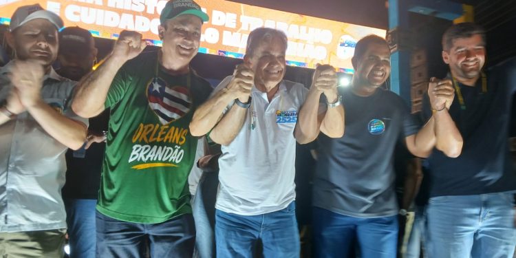 Comício da Vitória reúne lideranças e fortalece campanha de Dr. Antônio Borba em Timbiras