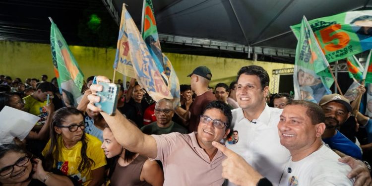 Em grande ato com vereador Marquinhos, Orleans Brandão assegura ampliação do Hospital da Vila Luizão e melhorias na Feira do Mangueirão