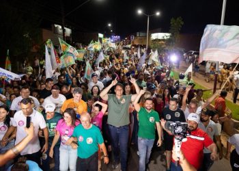 Caminhada com Orleans Brandão reúne 5 mil pessoas em Trizidela do Vale