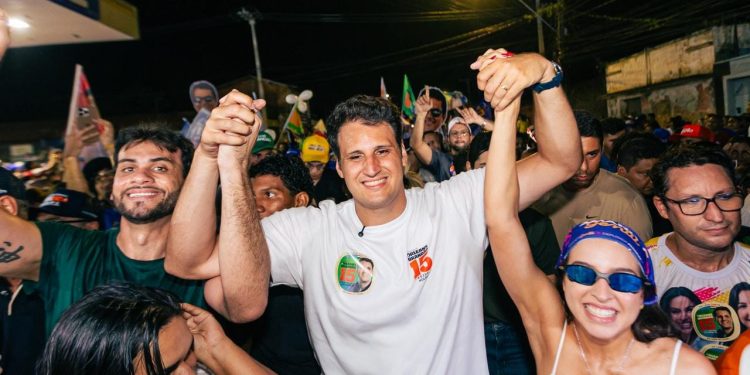 Com 18 mil pessoas nas ruas, Caxias abraça Orleans Brandão e demonstra força de sua candidatura