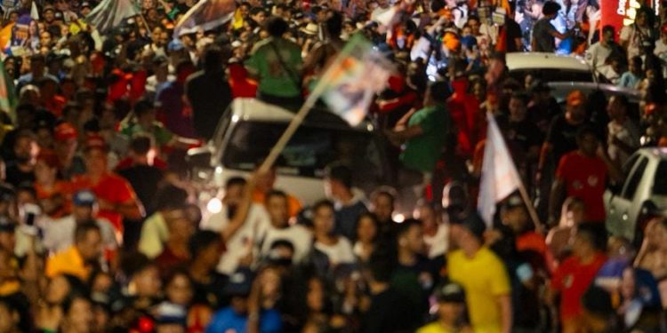 Com 18 mil pessoas nas ruas, Caxias abraça Orleans Brandão e demonstra força de sua candidatura