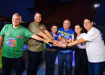 São Bento – Mar de gente recebe Orleans Brandão, que garante requalificação da malha viária de toda a Baixada Maranhense
