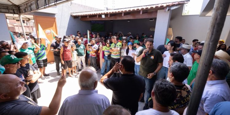 Em Cajari, Orleans anuncia acréscimo de 25% ao Pé-de-Meia e apresenta plano de mobilidade para a Baixada