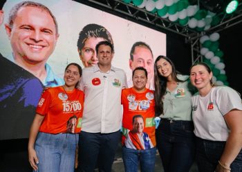Orleans Brandão fortalece parceria com Marlon Botão e mobiliza apoiadores em encontro lotado na Vila Embratel